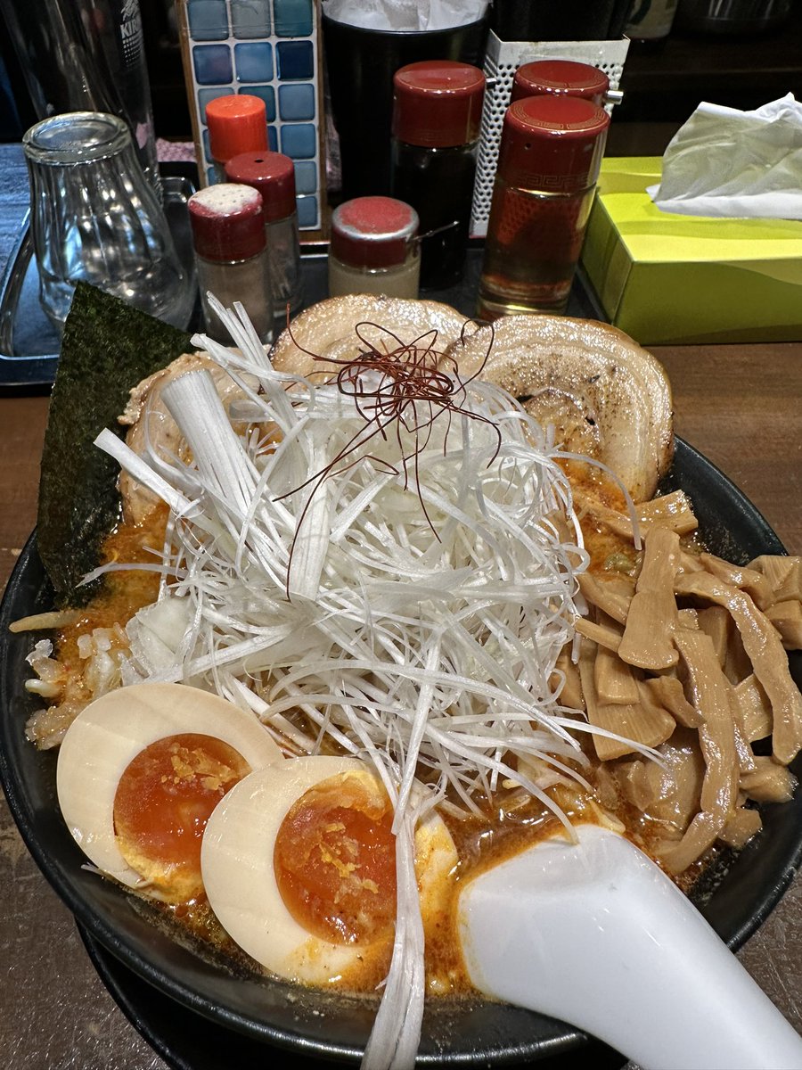 miniR60mwam's tweet photo. @gaugaufukkou タナパイのラーメンの写真見たら辛味噌ラーメン食べたくなったので行ってきました！山岡家ではないが。

ガンバッペシ！！ https://t.co/6rxKJURaa5