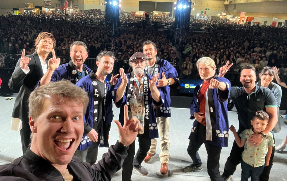 Thank you Osaka! Thank you Japan! I had the time of my life. 日本 一番 #osakacomiccon