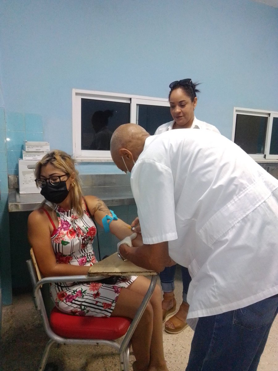 Laboratorio Clínico, bien temprano muy activos y ofreciendo un servicio de excelencia. <a href="/DPSHabana/">Dirección General de Salud La Habana</a>