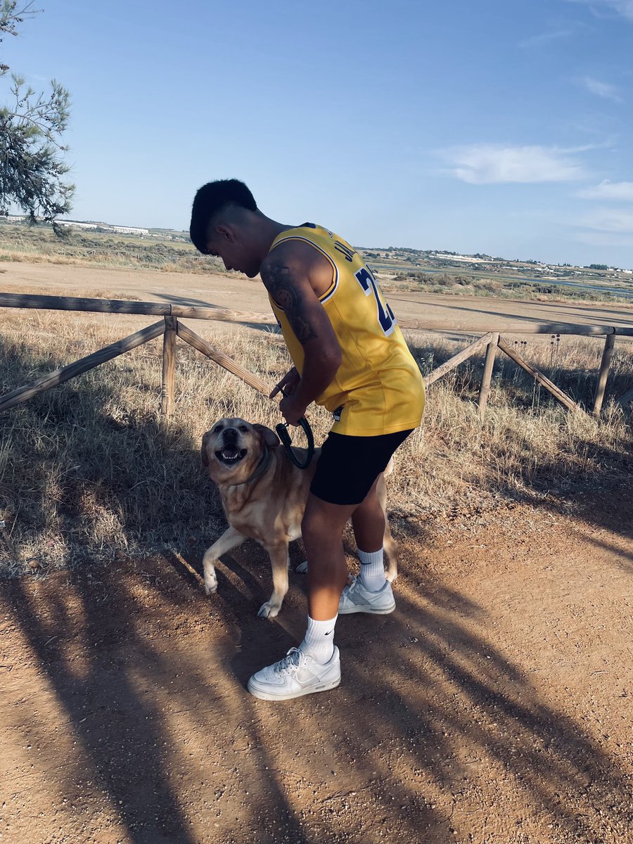 Con el gordo❤️🐶