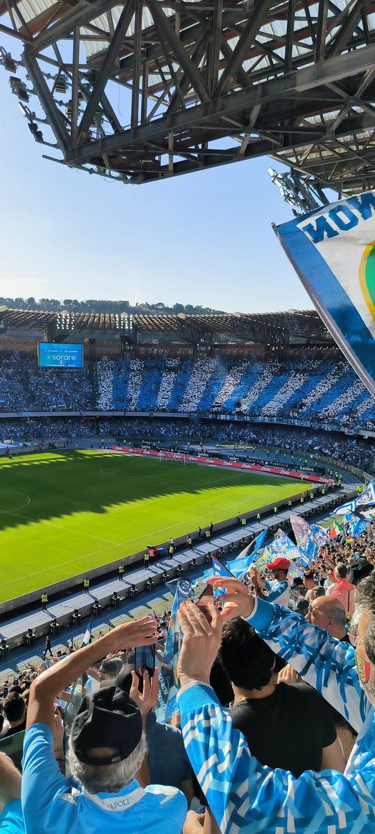 FaCa1992's tweet photo. Scudetto cucito, fioretto finito

#ForzaNapoliSempre https://t.co/rUcYlUtiwr