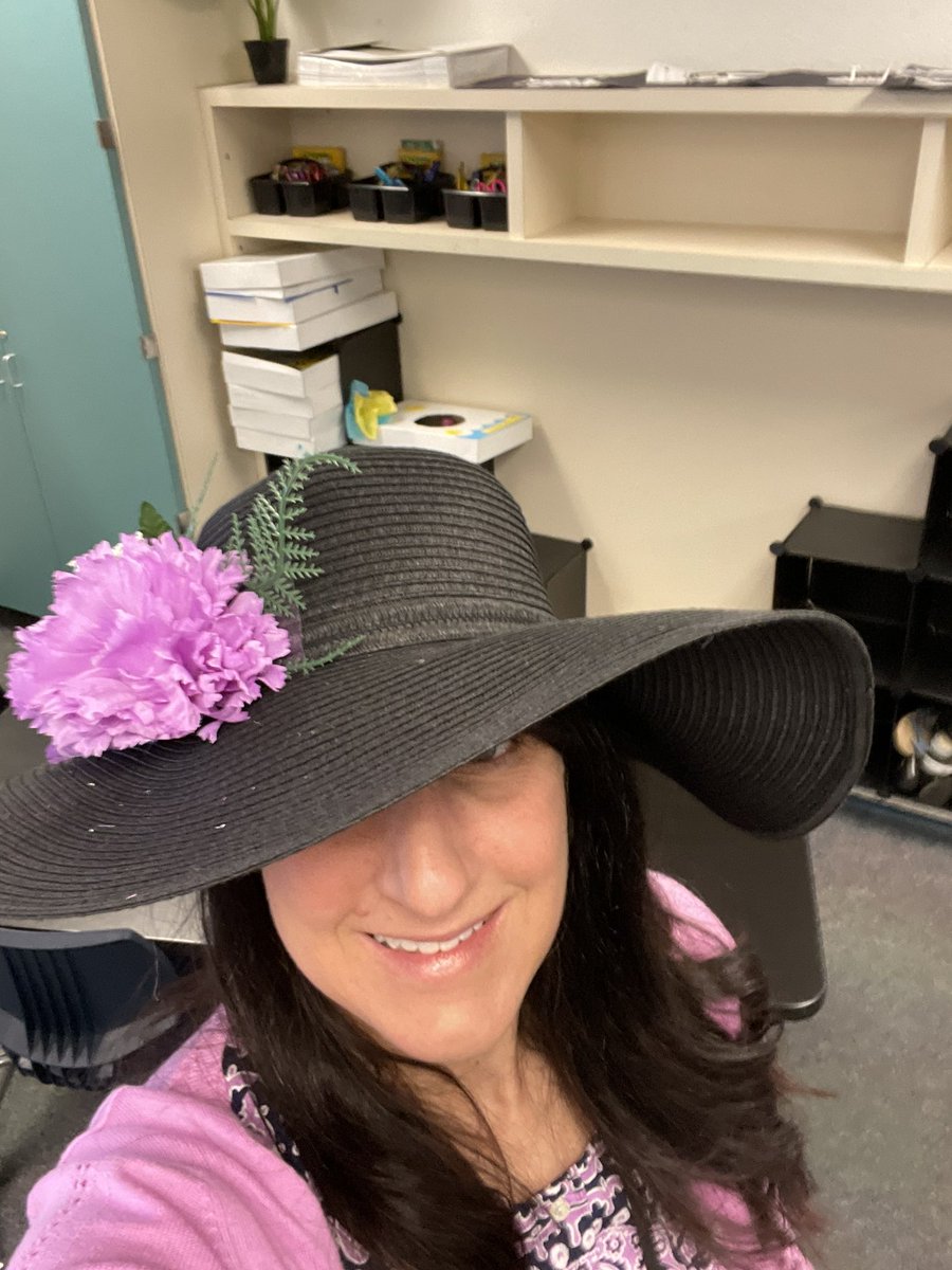 GESGanus's tweet photo. Enjoying Derby Day at GES. #GESshineon https://t.co/qYFpKKL2pp