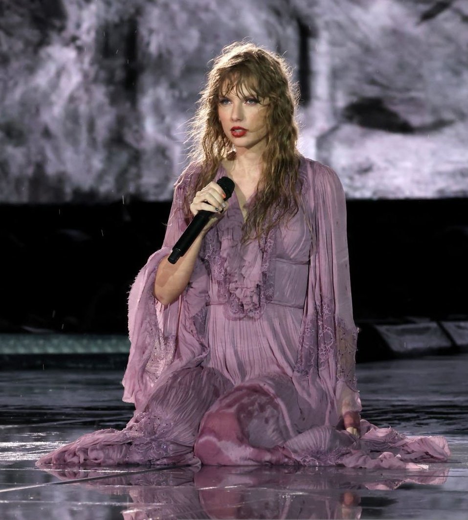 Swifties                                    Swifties
before                                              after
Nashville                                Nashville