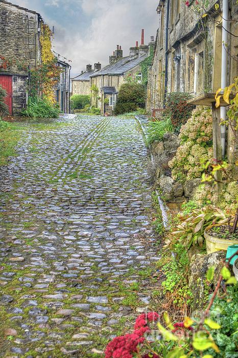 daveluc1's tweet photo. New artwork for sale! - "Yorkshire Dales Cobbled Street" - https://t.co/73qAfPnCD5 @fineartamerica https://t.co/FYl4mBFNHP