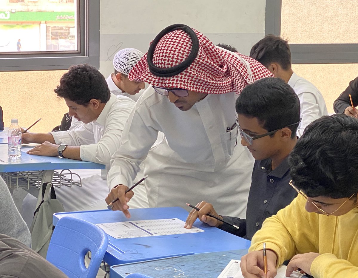 اختبارات |
نفذ المركز الوطني للقياس في المدرسة الاختبارات الوطنية (نافس) لطلاب الصف الثالث متوسط.  
 #مكتب_التعليم_بالنسيم
 #تعليم_جدة