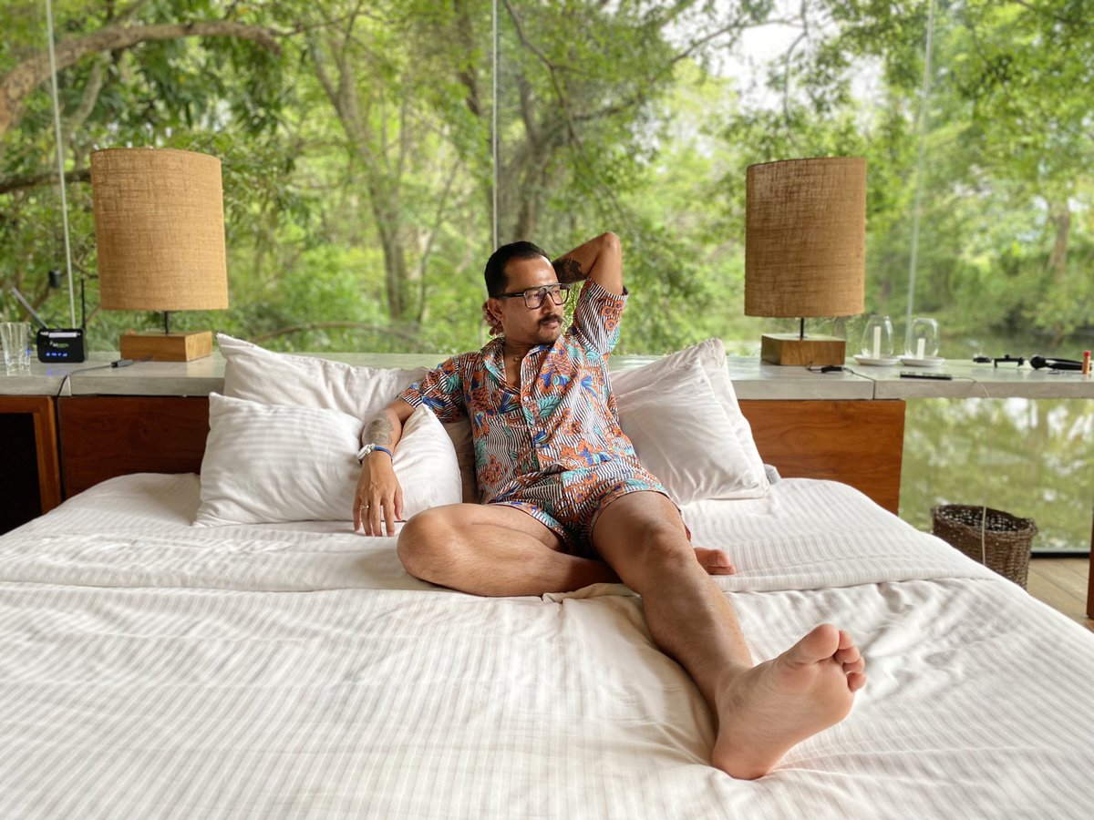 TasteWithRobin's tweet photo. Have you been to Dambulla in Sri Lanka ? Would you like to wake up here on a water villa?
We are now accepting enquiries for destination #SriLanka. Drop us an email 😀😀
©️📸
#srilankatravel #serenejourneys #travel #hotelroom #suitelife #laptoplifestyle #traveldesigner #luxurytravel #gaytravel #experientialtravel #Sustainability #travellife