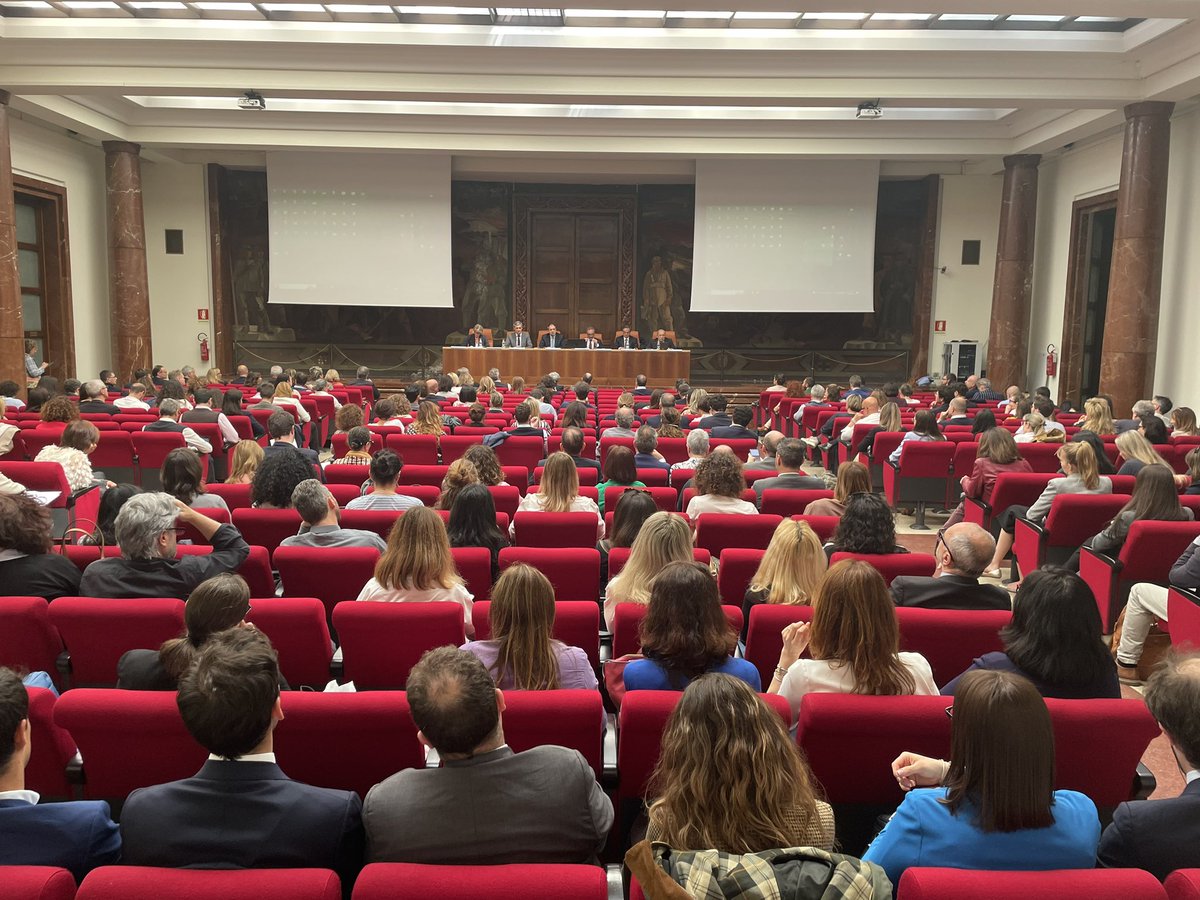 La politica forense nazionale -  commenta il Presidente <a href="/alalumia/">Nino La Lumia</a> - deve recepire le istanze del territorio. Solo così e’ possibile compiere passi importanti nella direzione delle riforme.
<a href="/ocforganismo/">Organismo Congressuale Forense</a> #ordineavvocatibrescia