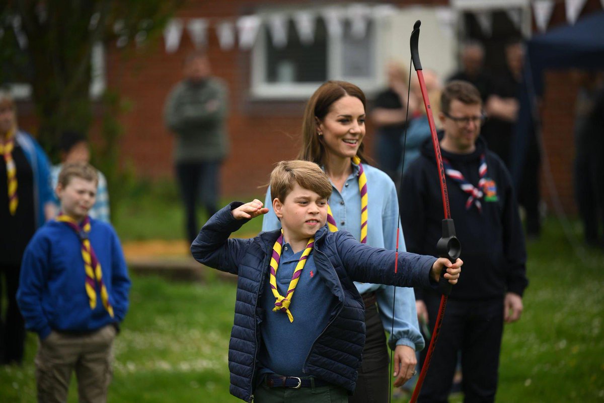 Prince George at the #BigHelpOut in Slough! 🇬🇧 #Coronation