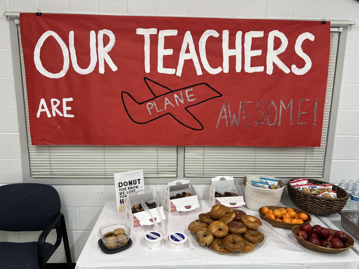 Happy Teacher Appreciation Week! Bayside ES is so lucky to have PLANE Awesome teachers! We are #bettertogether @CathyBrumm @DawnetteFuller @vbschools @BaysideBulldog @VBTitleI