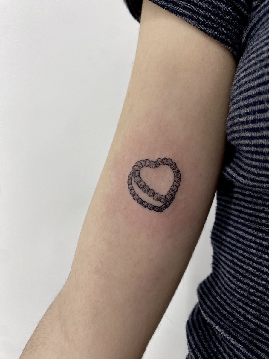 2f_ab's tweet photo. ⚠️Lisboa⚠️

Dia 22 a 25 vou estar a tatuar no estúdio @/lucid.studi0 outra vez!!
Para saberem orçamentos ou fazerem marcações enviem mensagem no insta estudiodaduda ✨🫶🏻 https://t.co/UAacmAppdZ