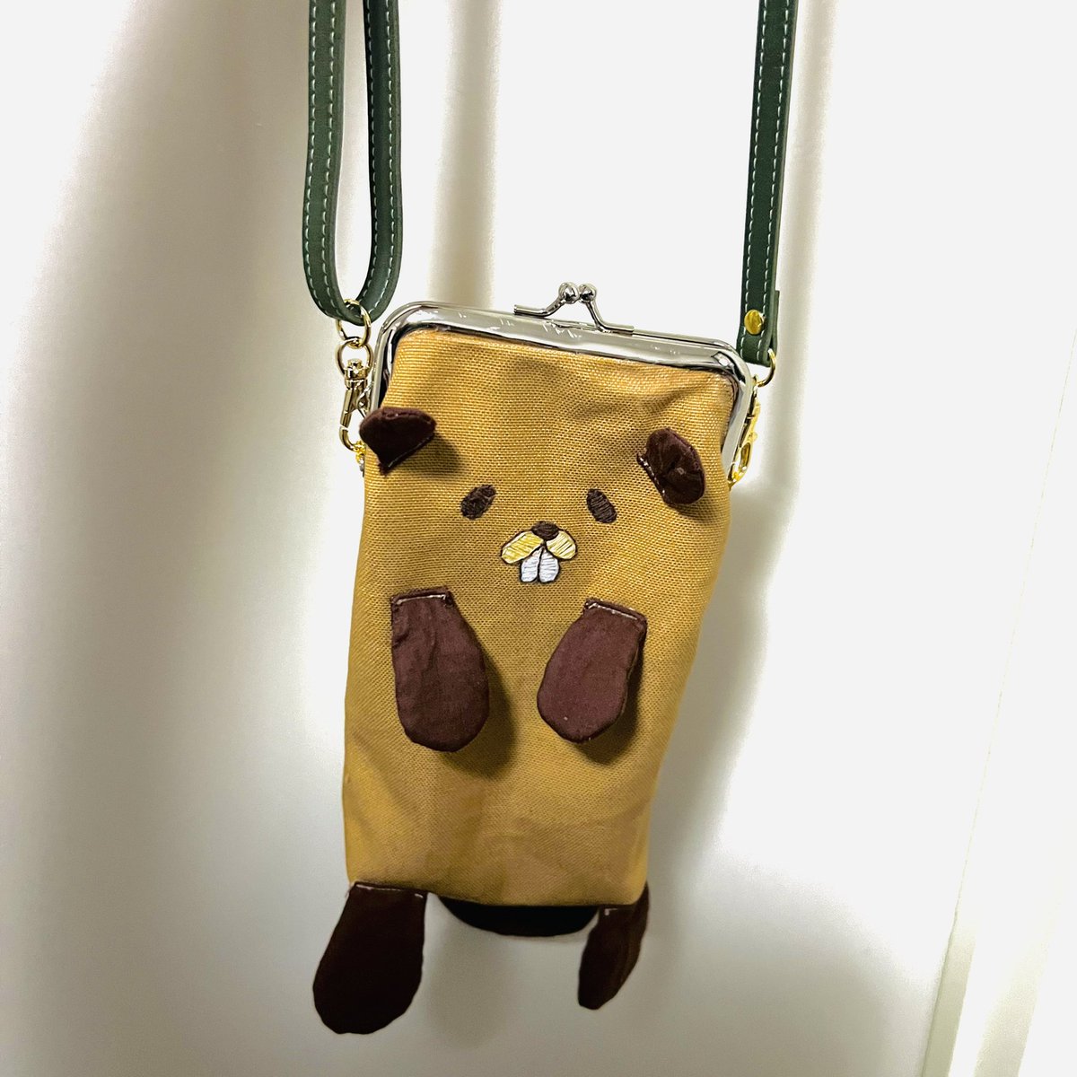 携帯入れるビーバー作った