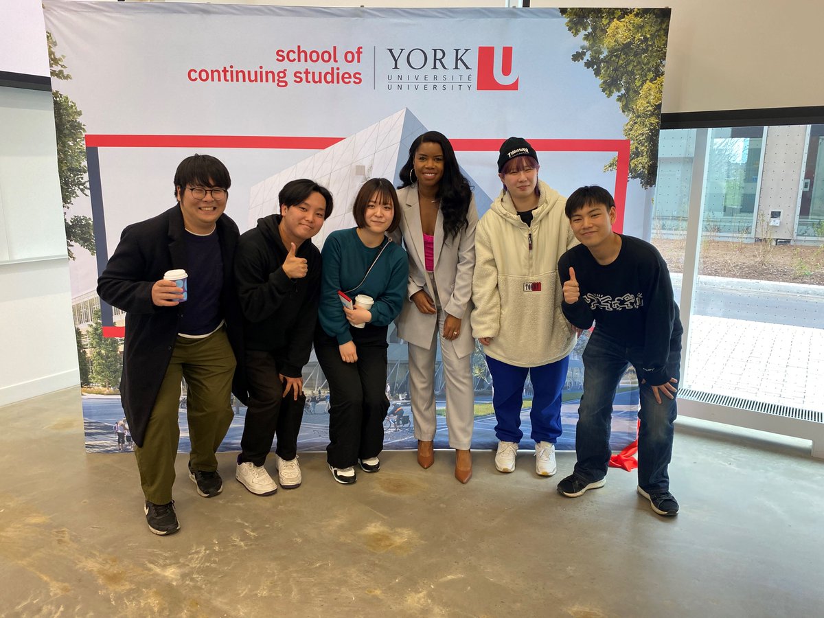 Our KGU (Kobe Gakuin University) students had a blast at the School of Continuing Studies building launch last week!  

What a great chance to practice English and connect with remarkable individuals!
_
#YorkUSCS #YUELI #SCSTwistedBuilding #TwistedBuilding
