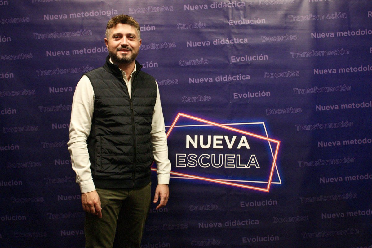 sergesiciliano's tweet photo. Un grupo de docentes y profesionales de la educación de todo el país nos juntamos a escribir, pensar y repensar la educación en Argentina. Hay objetivo, hay método y hay plan.

Ningún documento ni ningún plan sirve sin un buen equipo que se lo ponga al hombro

#NuevaEscuela https://t.co/8USF3pfWTK