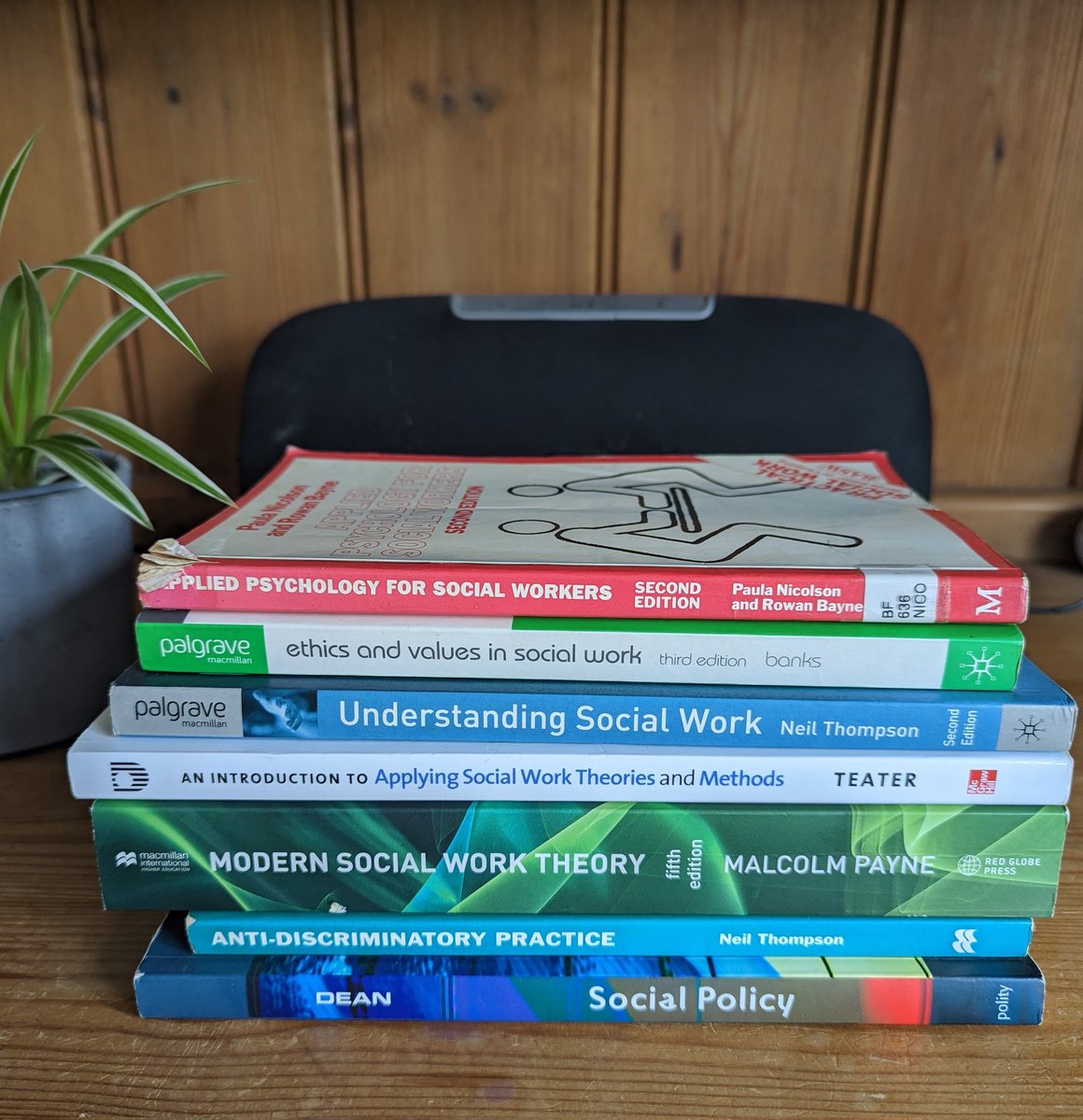 Monday, let's do this. Starting the final essay of Year 2 today 💪
<a href="/PlymSocialWork/">PlymSocialWork</a> #socialwork