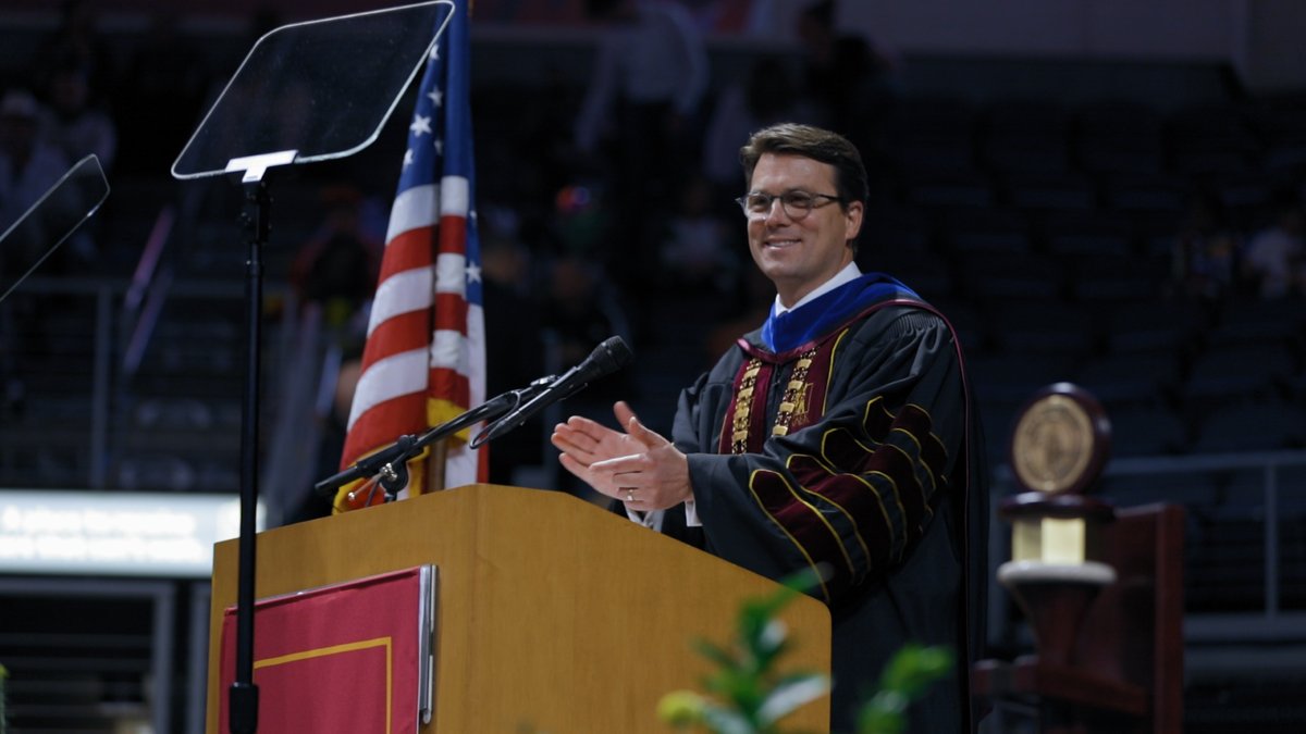 ParkUniversity's tweet photo. 🎓 off to you, graduates!
.
.
.
#parku #parkgrad https://t.co/1I7o74eUU9