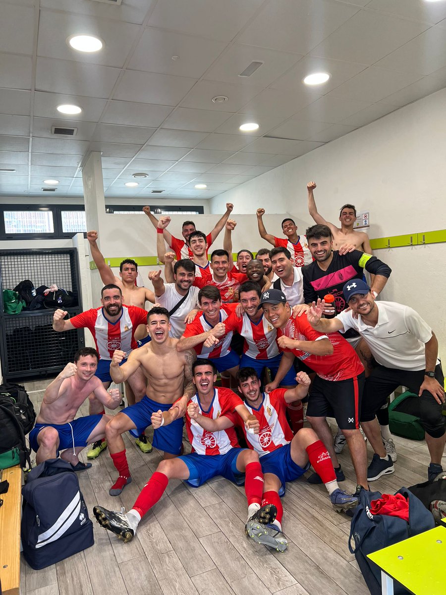 Si se consiguen +3 este finde lograriamos el ascenso a 2a Regional a falta de 4 jornadas. Todo un logro para nuestro modesto equipo. Necesitamos vuestro apoyo. Vamos leones!! ⚽️🦁⚽️ <a href="/regionalmad/">Regional Madrileña</a> <a href="/FutMadrid/">futmadrid ®</a> <a href="/GradaSiete/">GradaSiete</a> <a href="/Aluche_Madrid/">Aluche Madrid</a> <a href="/RadioAluche/">Radio Aluche</a> <a href="/Balon_Tierra/">𝔹𝕒𝕝𝕠́𝕟 𝔸 𝕋𝕚𝕖𝕣𝕣𝕒 ⚽</a>