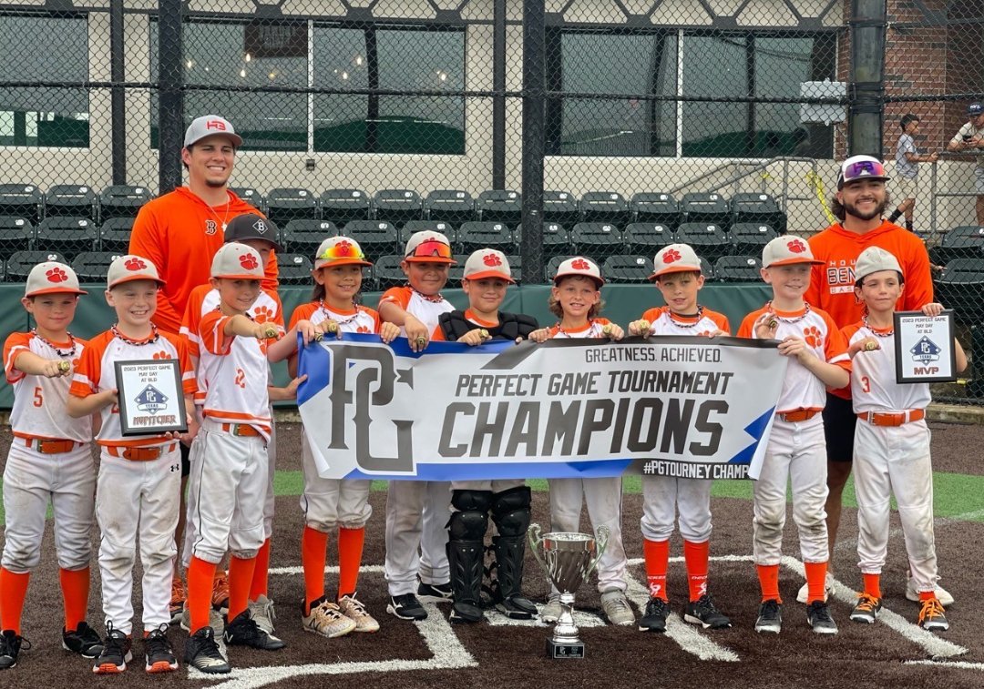 HoustonBengals's tweet photo. Weekend Brag Post: HB 9u Flores wins GOLD at PG May Day @ BLD tournament, going 4-0. Keep bringing that hardware home!
@_andrewflores_ @Ryan_Weaver99 https://t.co/QltFJIiuOF