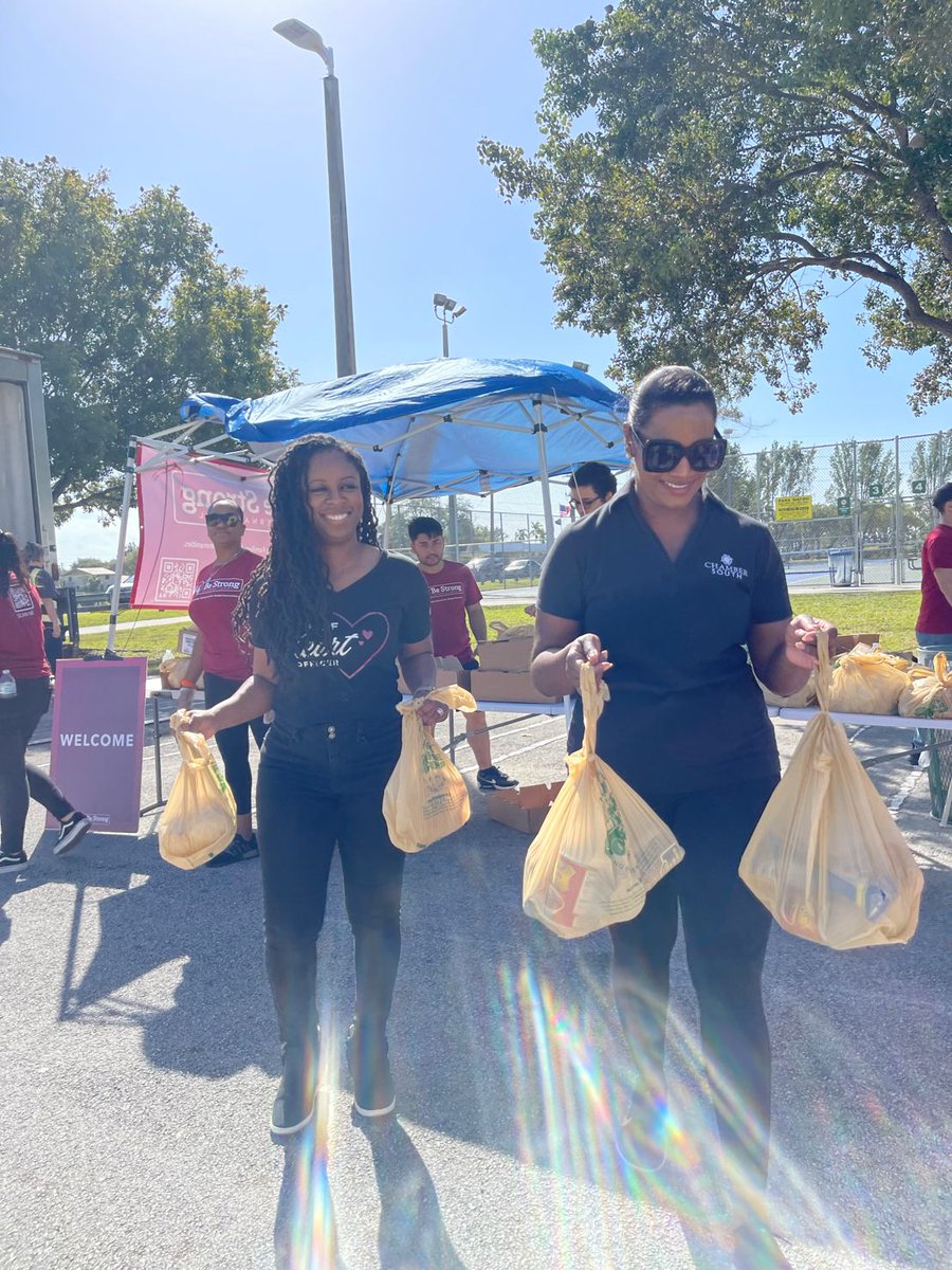 Coming together to support our community through food! 🙌 Join us and Be Strong for our upcoming Community Engagement Committe event, as we distribute meals to those in need. ❤️🍴 

#allthingschambersouth #chamberofcommerce #joinchambersouth #networking