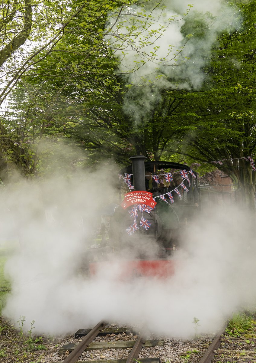 'Leonard' sets off with the 'King Charles III Coronation Express' today (May 8th) at Abbey Pumping Station, Leicester. Running until 4pm if you're quick!!
@visit_leicester 
@leicestermuseum 
#abbeypumpingstation
@RailwayMagazine 
@coolasleicester 
#narrowgaugerailways
#steamloco