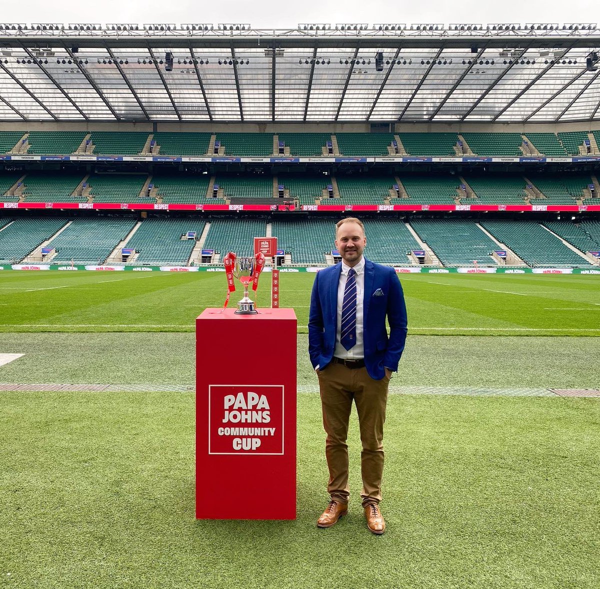 DanielWoodsPro's tweet photo. Referee at Twickenham ✅

Amazing experience to share with great friends and family.

Fantastic game to go with it too.

On Cloud 9 ☁️9️⃣ https://t.co/oArWHmHdQH