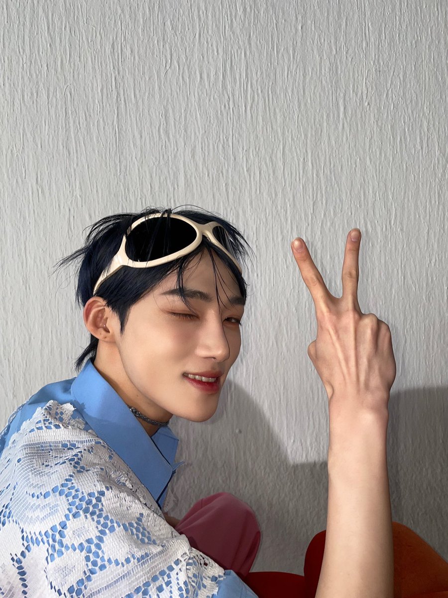 WE_THE_BOYZ's tweet photo. 💙💙💙💙
#NewShot https://t.co/z0vpb8jZD4
