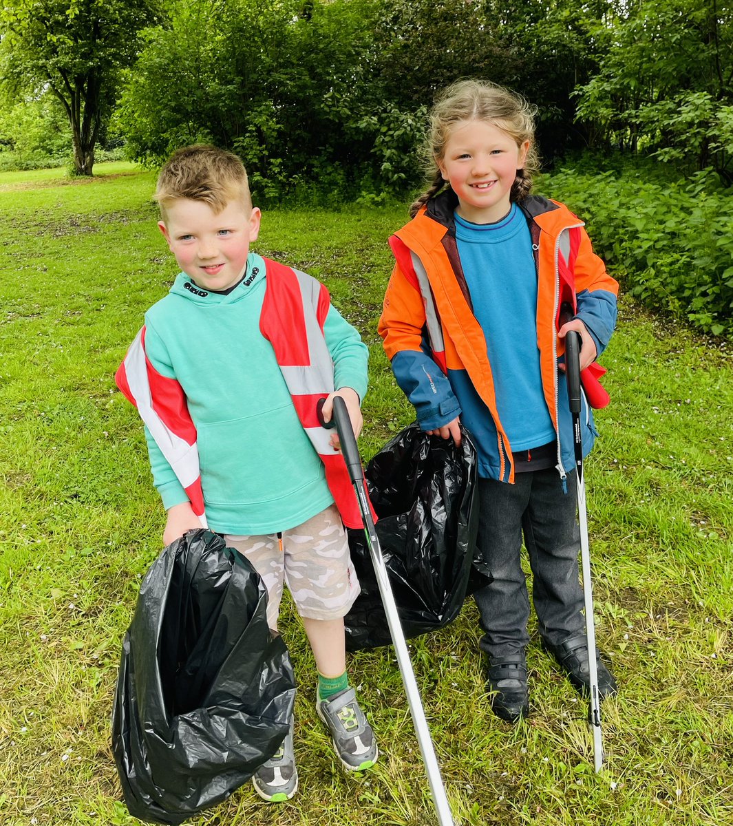 1stBispham's tweet photo. A huge thank you to our young people and families for taking part today! #TheBigHelpOut   we are lending a hand and making a change! @BlackpoolScouts @WestLancsScouts @EnvecoBlackpool https://t.co/p5FEbh4Zbg