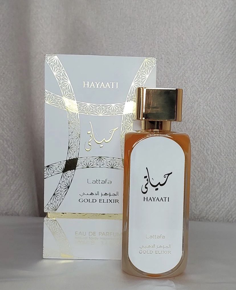 Amali_Odinkan's tweet photo. It’s a great day to patronise me and smell good. 😇
Frames 1&amp;2: 12k each
Frame 3: 25ml, 2500. 100ml, 10k. All available in 3 variants. 
Frame 4: 10k
📍Jos
Nationwide delivery. https://t.co/WVCwsjkzYQ