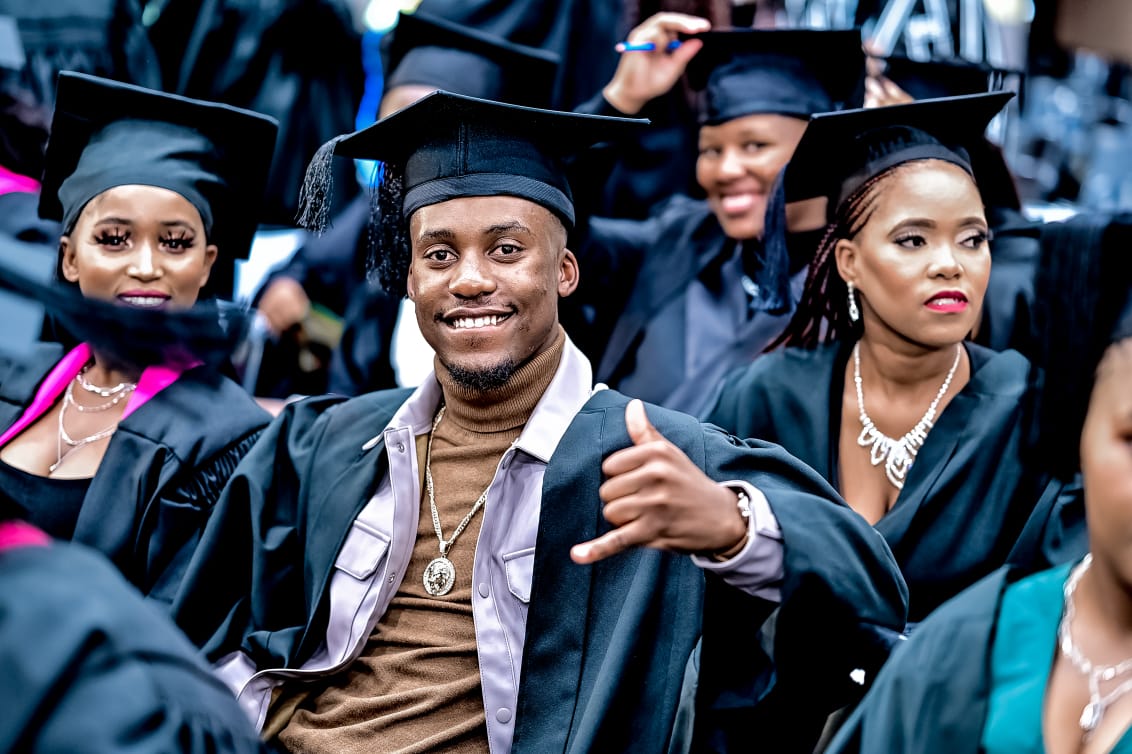 WalterSisuluUni's tweet image. Day 1, Mthatha Campus Graduation, second session.

Retseni!

#wsugrad2023 #Mthatha
