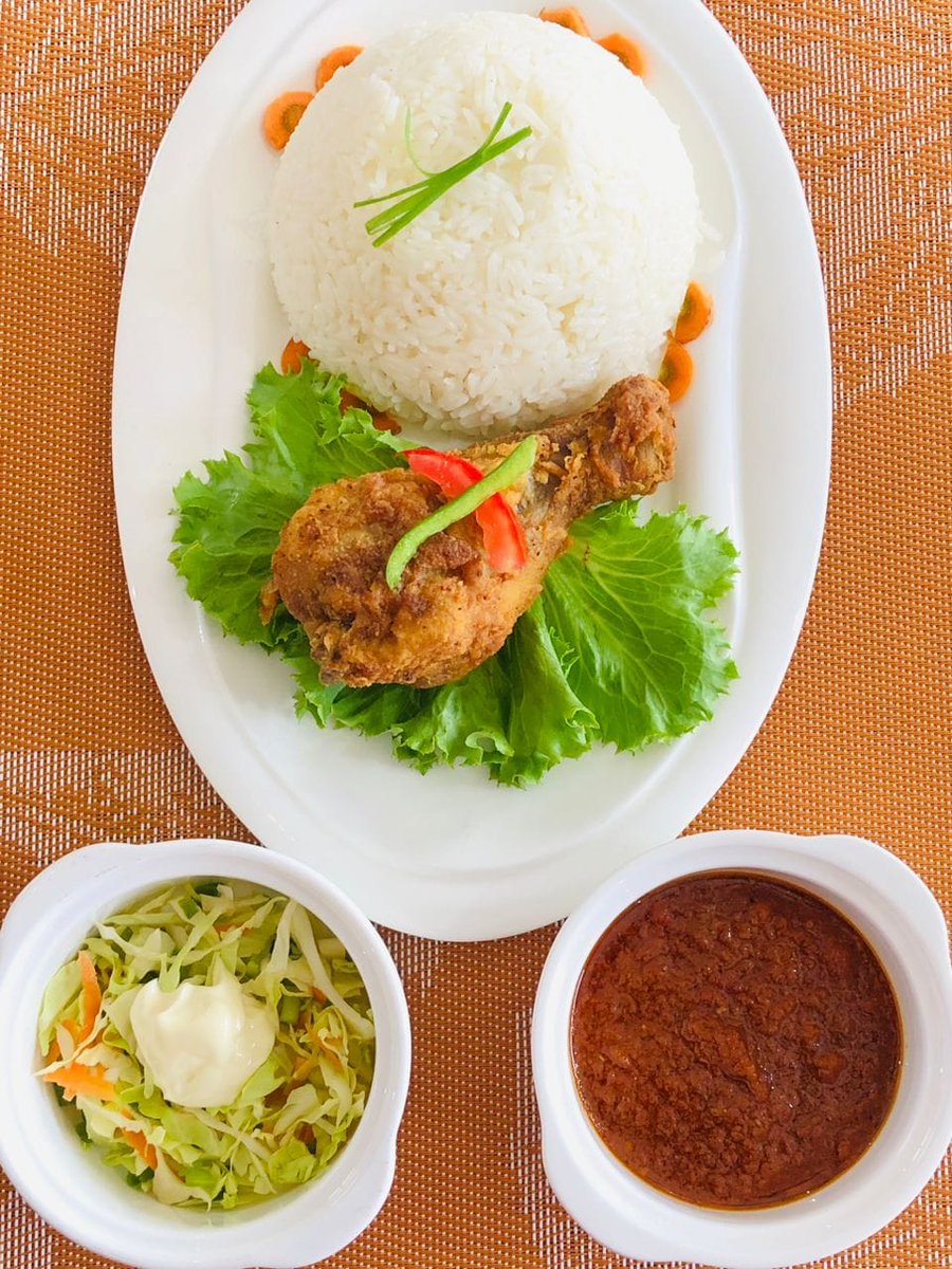 enijerestaurant's tweet photo. You can never go wrong with Plain Rice, it's a universal brunch 😂🥰

☎️0240799888

#enije 
#realtasteofhappiness 
#theenijeexperience https://t.co/dimZOOLxJp