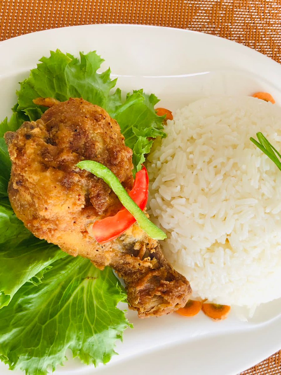 enijerestaurant's tweet photo. You can never go wrong with Plain Rice, it's a universal brunch 😂🥰

☎️0240799888

#enije 
#realtasteofhappiness 
#theenijeexperience https://t.co/dimZOOLxJp