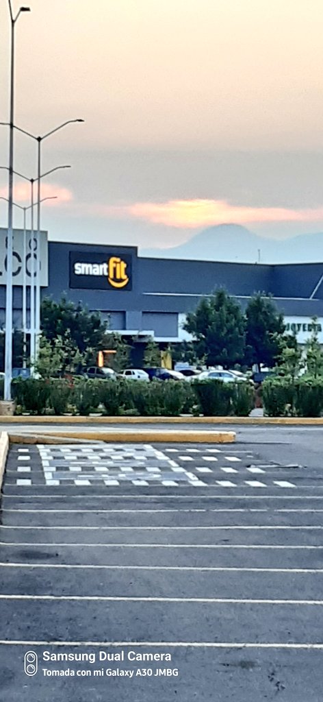 j_m_b_g's tweet photo. 08/05/2023 Buenos dΓas π€ #Twitterland dΓ‘ndole al #entrenamiento del #running por #RunningMan #correr en #chalco por #jmbg https://t.co/dgjMjSMsUV
