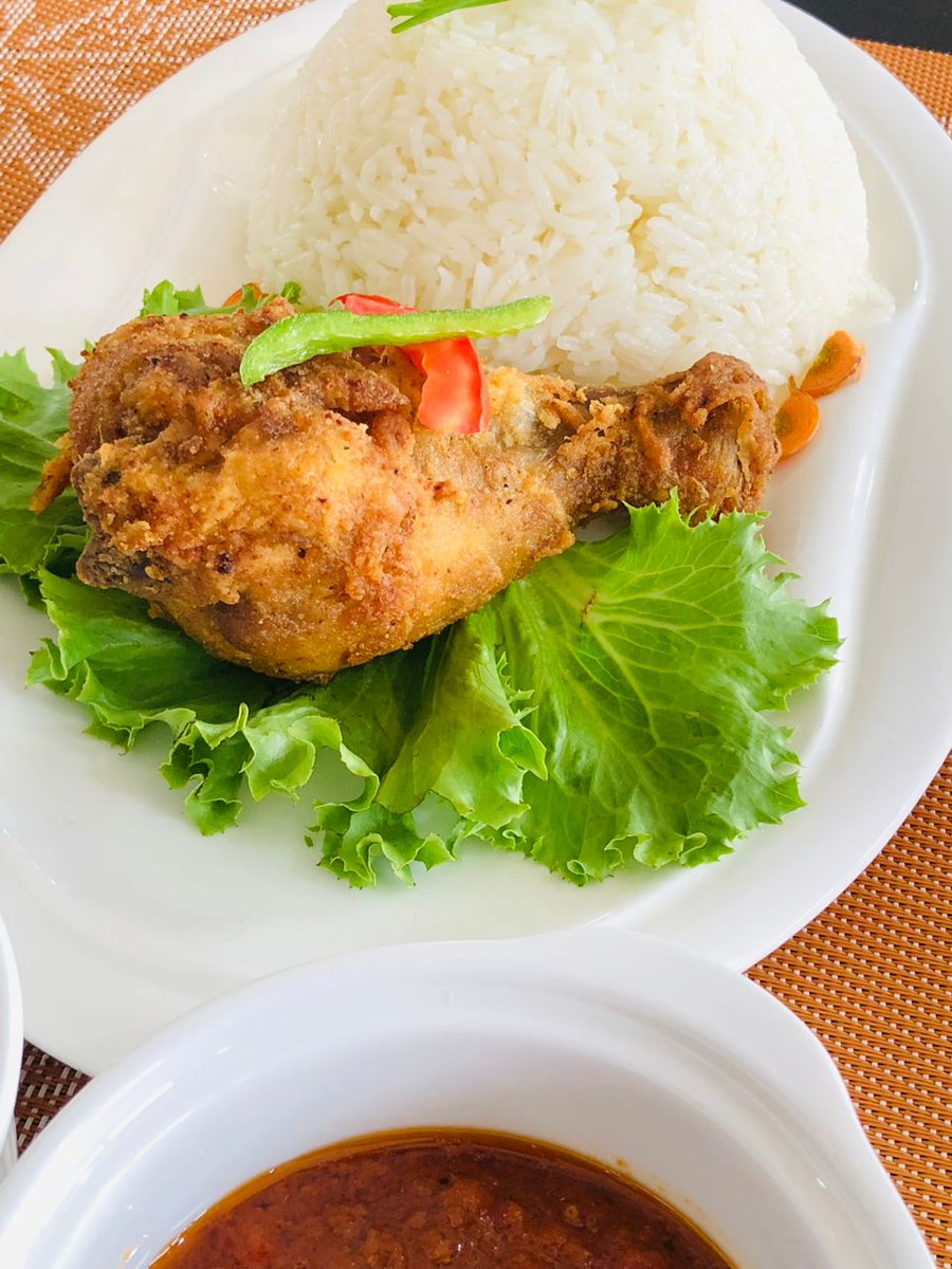 enijerestaurant's tweet photo. You can never go wrong with Plain Rice, it's a universal brunch 😂🥰

☎️0240799888

#enije 
#realtasteofhappiness 
#theenijeexperience https://t.co/dimZOOLxJp