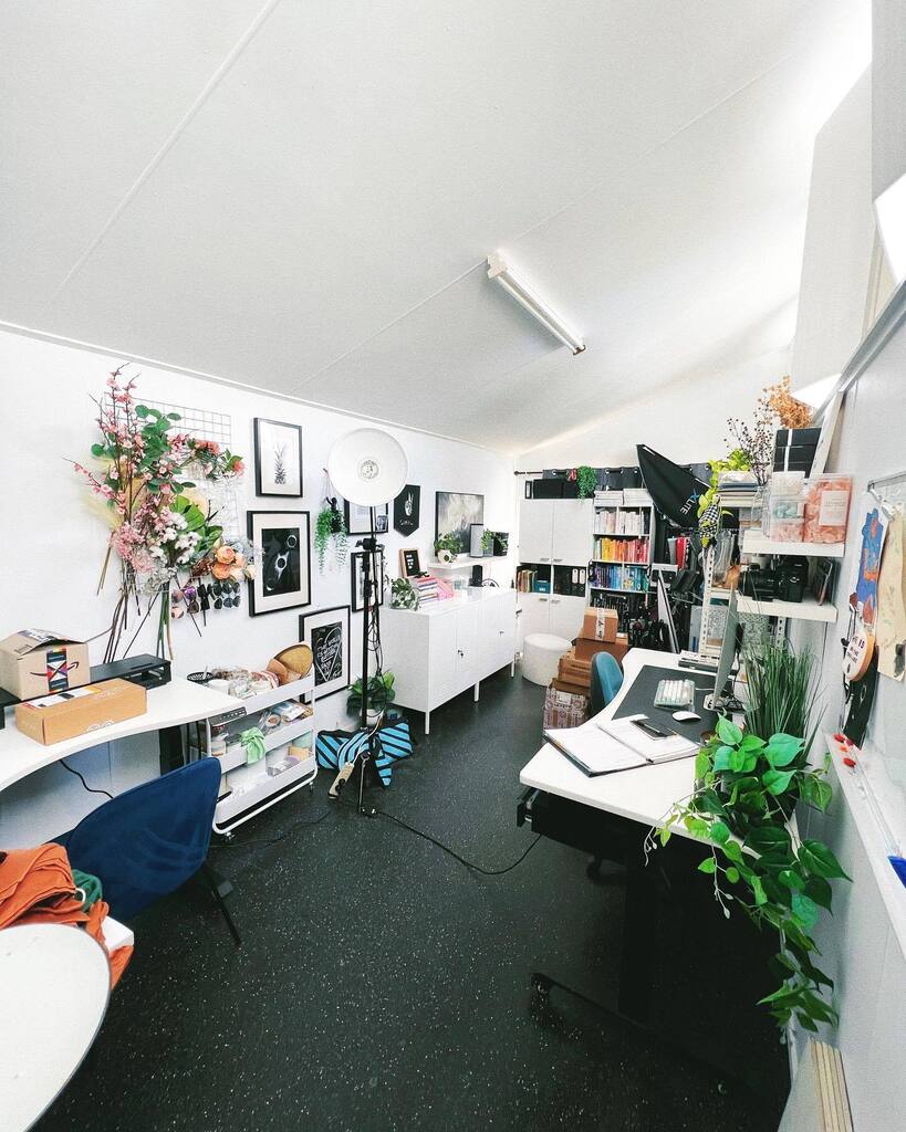 The studio never seems to stay clean for long! Why is that? #sugersplace instagr.am/p/Cr-5MTXpewF/