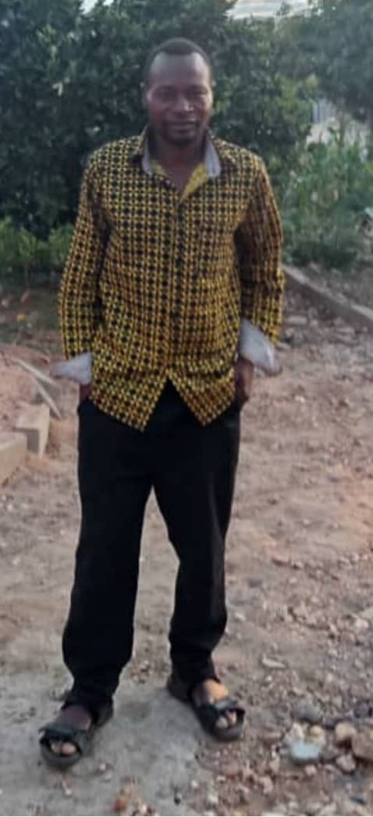 citezw's tweet photo. #MISSING: Police in Bulawayo are appealing for information that may assist in the location of a missing person Johane Mpofu, (40) of Laspar road, Harrisvale. 
He was last seen on the 14th of April 2023 drinking at Queenspark West shops at 10pm where he got injured and rushed to Mpilo Hospital where he was treated and discharged the following morning.

Anyone with information can contact the Investigating Officer Constable Dube on 0716600024/0779397338 or ZRP Saucerstown on 0292-200960
#Asakhe