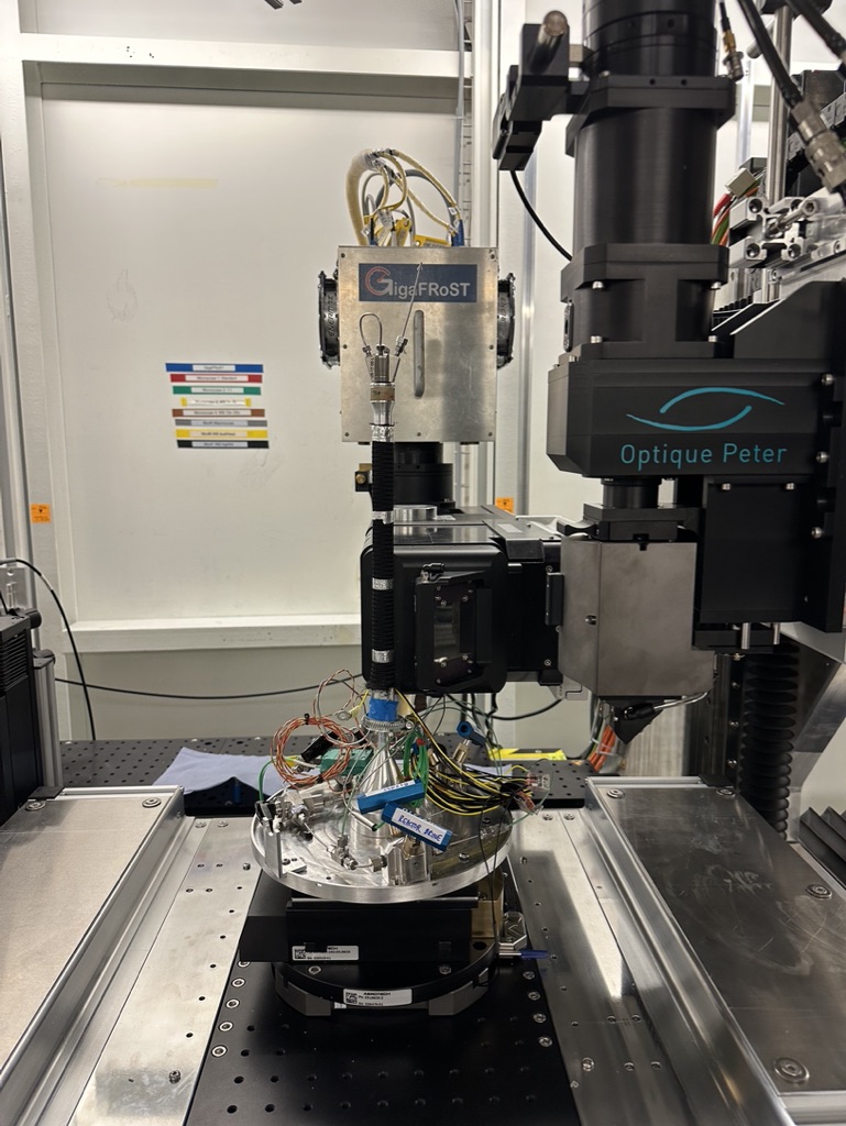 KamalSinghBaath's tweet photo. A glimpse of our recent visit to the Swiss Light Source for 4D X-ray imaging experiments on underground H2 and CO2 storage. It's been hard work to put together everything, which at the end paid off!
@zaidzj @HWU_IGE @IGE_PACESET @ProfBusch @GeoenergyProf https://t.co/qHbdqAJjZS