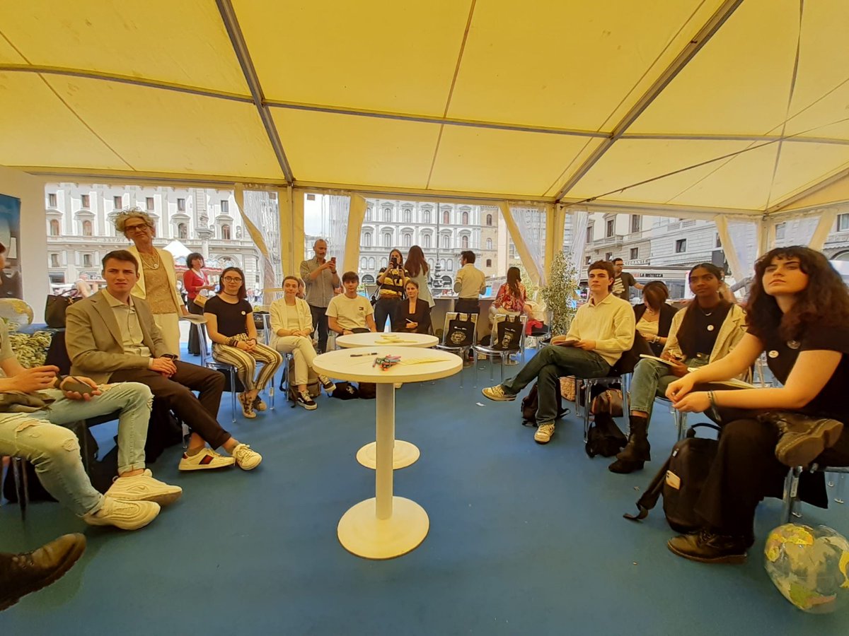 Officina tweet media