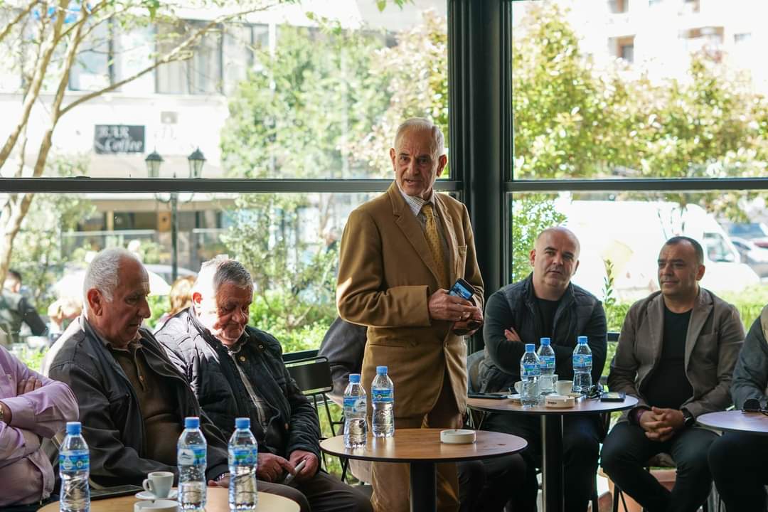 PlarentN's tweet photo. 🌹PS NJËSIA 14 - KAFE ME PENSIONISTËT NË LAGJET E ASTIRIT !
#VOTONR4- #PARTIASOCIALISTE
#VOTONR2- #ERIONVELIAJ
#Komunitet #Tirana #PS #TiranaPunON #VetëmPërpara➡️ #KurrëMëMbrapa↙️ #Tirana #NJESIA14 https://t.co/jGGuo4BMi0