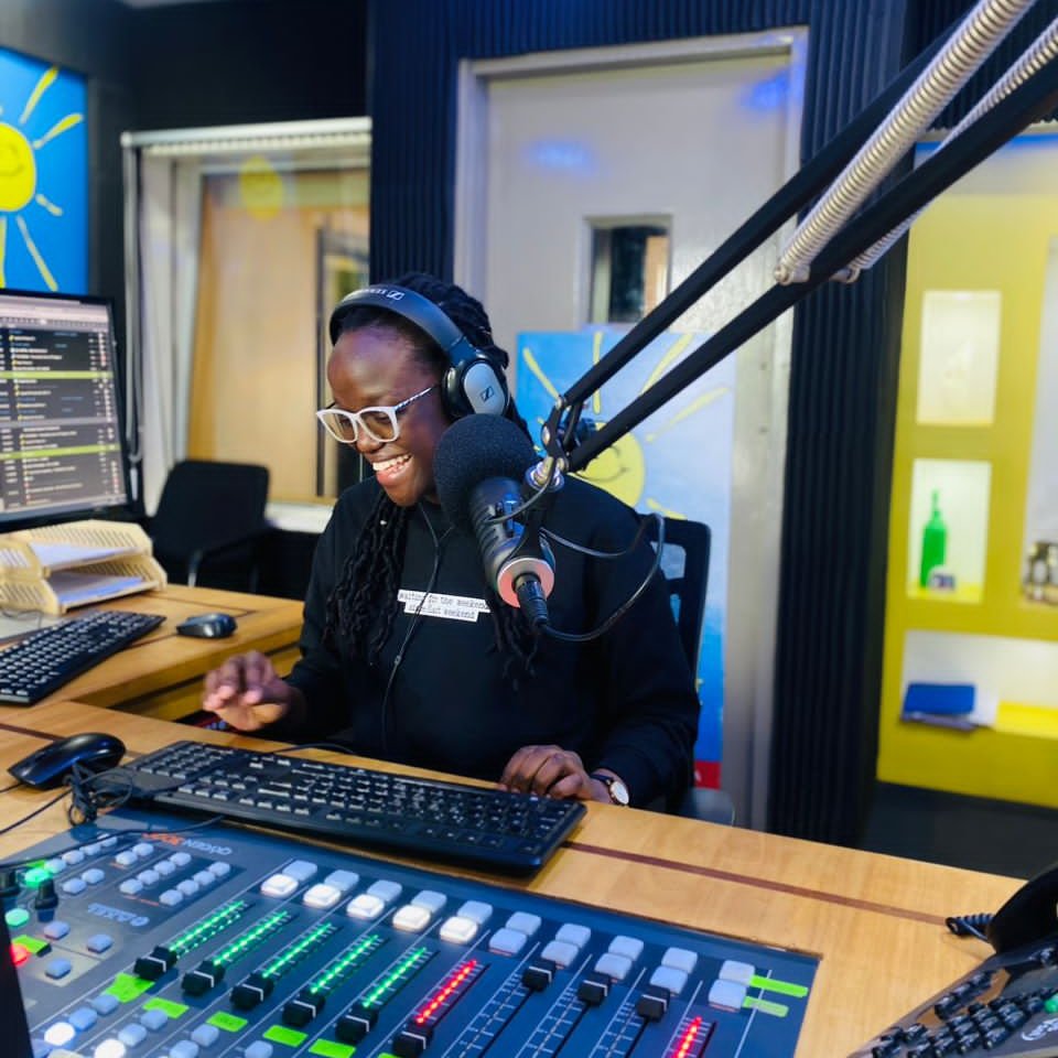 CapitalFMUganda's tweet image. A new week for you to go out there and secure your bag as @consolaten plays you the fresh hits for Uganda. #AmToPm