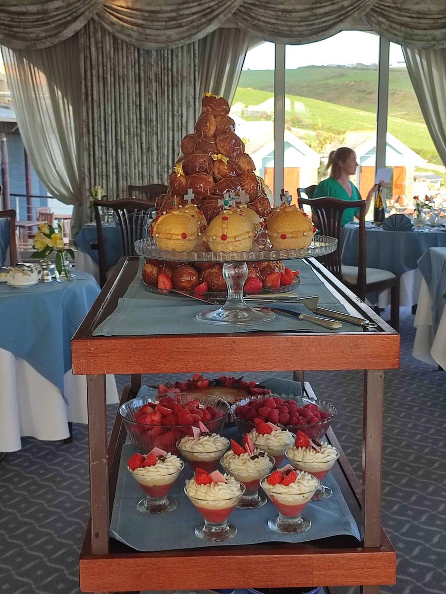 Much splendid food has been prepared and devoured in celebration of the Coronation at The Nare. What fun it has been so far. The Big Lunch was a gregarious affair as The Nare’s residents came together in the spirit of friendship &amp; community whilst the sun beamed. #Coronation