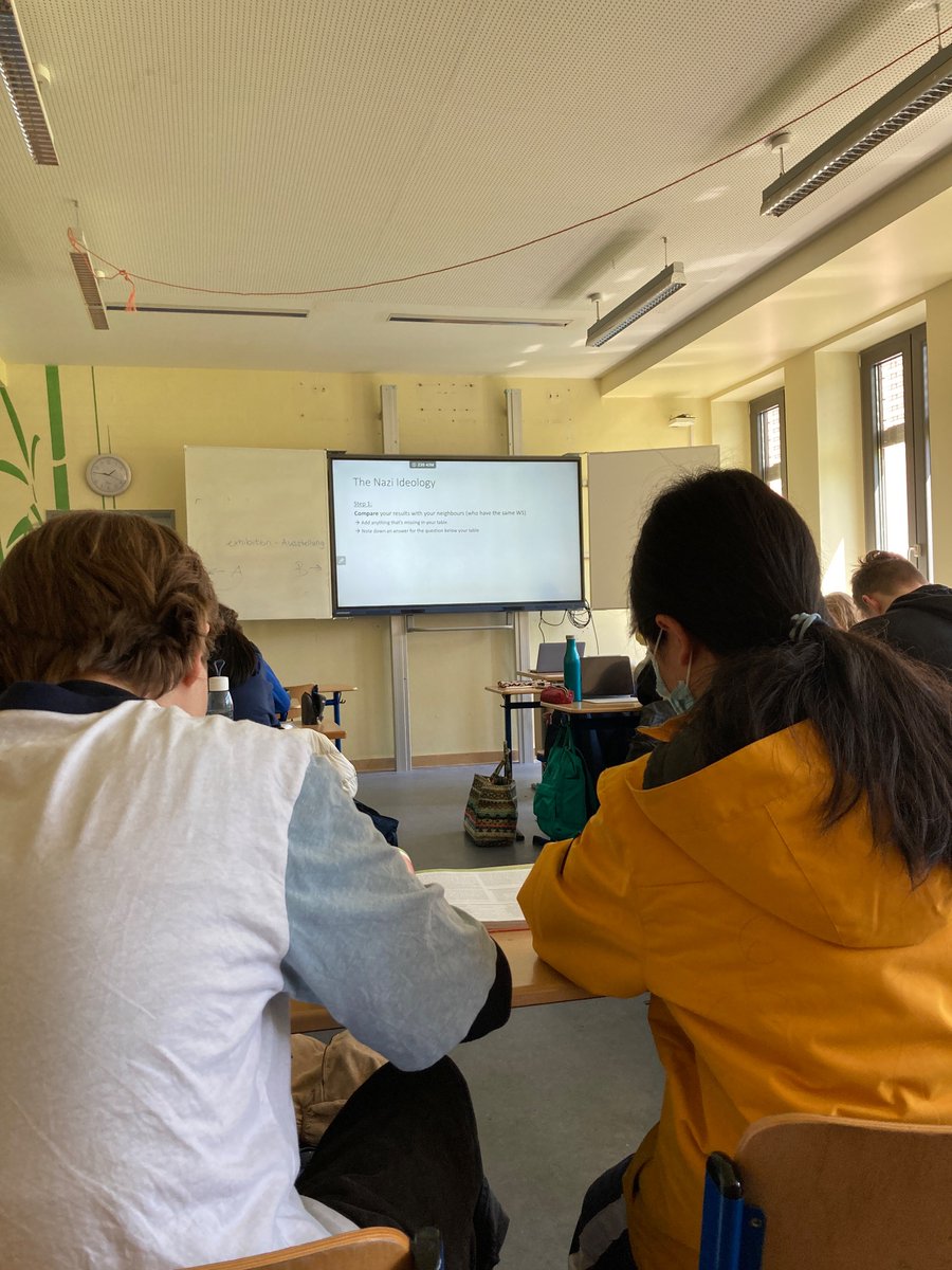 arasal7's tweet photo. Job Shadowing al Cecilien-Gymnasium #düsseldorf #Erasmus+ @InnovacioSLEO @EplusCatEdu 
@sllengua #CETE #EMAILC #ERASMUS https://t.co/QpsNuE2cVM