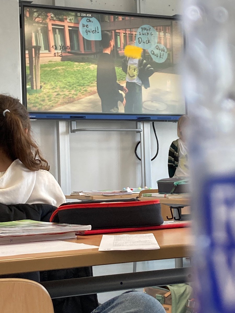 arasal7's tweet photo. Job Shadowing al Cecilien-Gymnasium #düsseldorf #Erasmus+ @InnovacioSLEO @EplusCatEdu 
@sllengua #CETE #EMAILC #ERASMUS https://t.co/QpsNuE2cVM