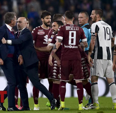 IlMonociglio's tweet image. Eppure a me sembrava tutto regolare.
#Rocchi #Orsato #Valeri