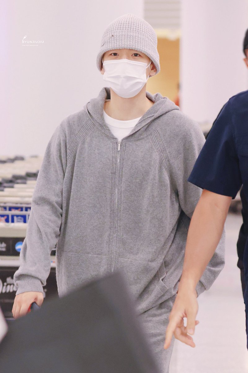 B_easeup's tweet photo. Baekhyun Luhan woyy 😭😭😭😭 lucu banget please duo cocan https://t.co/UwHoPu8F6X