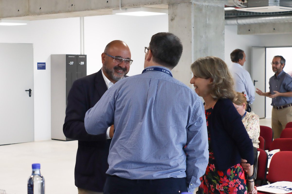 UCAM_OPRI's tweet photo. 🌊🇪🇺@SMARTLAGOON, @HorizonEUinicia centrado en crear un gemelo digital del Mar Menor, presenta su jornada anual. En ella se realizaran diversos seminarios científicos para mostrar los avances del proyecto y posibles sinergias con otras investigaciones y @regiondemurcia https://t.co/RUeUCxKgE5