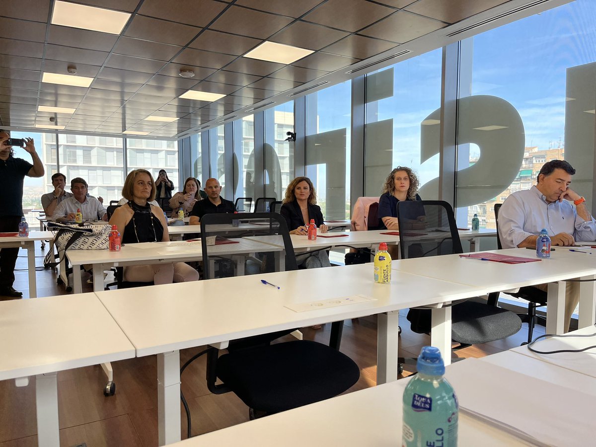 Apertura institucional por parte de la <a href="/ConcejaliaDXTgr/">Concejalía Deportes Granada</a> de la Jornada de Fondos de Cohesión Europeos en relación al deporte y la actividad física

Organizada por la Cátedra de Innovación Deportiva EBONE y la participación de la Facultad de Ciencias del Deporte y Agesport