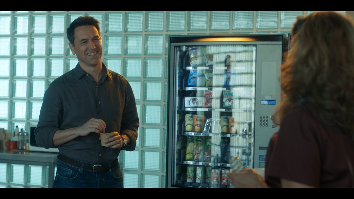 Primeras imágenes de LAS INVISIBLES (SkyShowtime). 
📷
Creada por Héctor Lozano, la serie relata la vida de la guionista Eva Baeza, que escribió 5 episodios y en la nota de prensa ni la nombran.
 #noseescribensolas