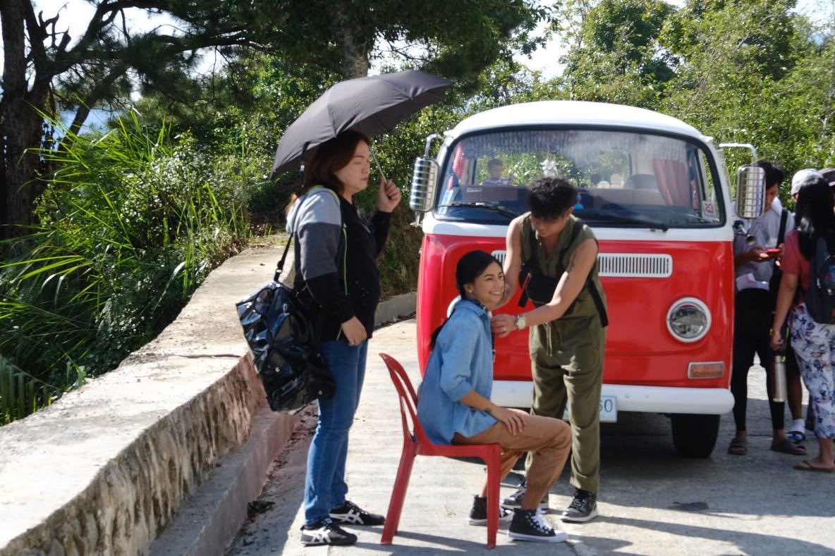 glaizaredux's tweet photo. Maraming salamat sa pagtutok sa  #TheSeedOfLoveWorldPremiere today! Super nostalgic nung mga scenes namin sa Banaue! Bukas ulit! 
At tutukan din ang world premiere ng #VoltesVLegacy mamayang gabi! Let’s volt in! https://t.co/L1nYiYMPfF
