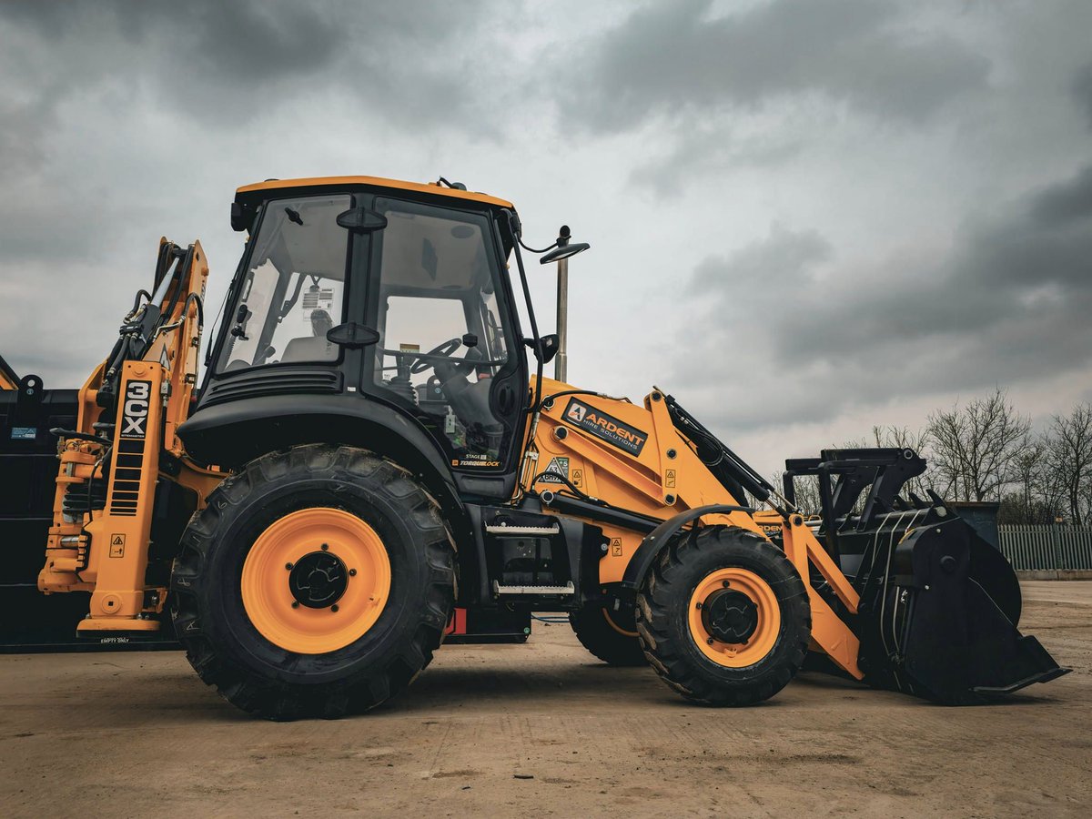 ArdentHire's tweet image. The 3CX is a magnificent machine from @JCBmachines and they're available to hire from @ArdentHire 

03333 202 555 or email hire@ardenthire.com

#ardenthire #3cx #planthire @Watling_JCB #constructionuk