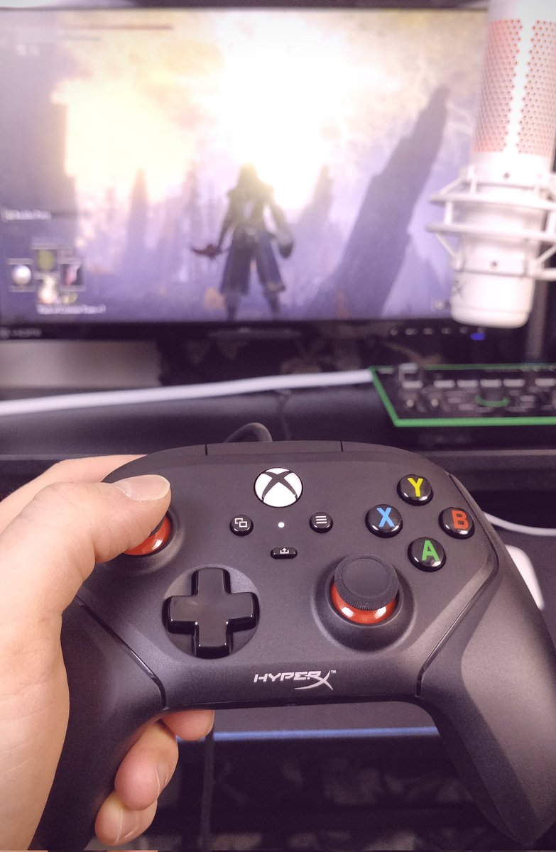 LaeppaVika's tweet image. Lets gooo #HyperXNordic!!#mainos

Uusi @HyperX Clutch Gladiate kontrolleri ja vähä #EldenRing'iä. Näillä hyvä aloittaa uusi gaming-viikko, eikös vain?

Mukavaa maanantaita!