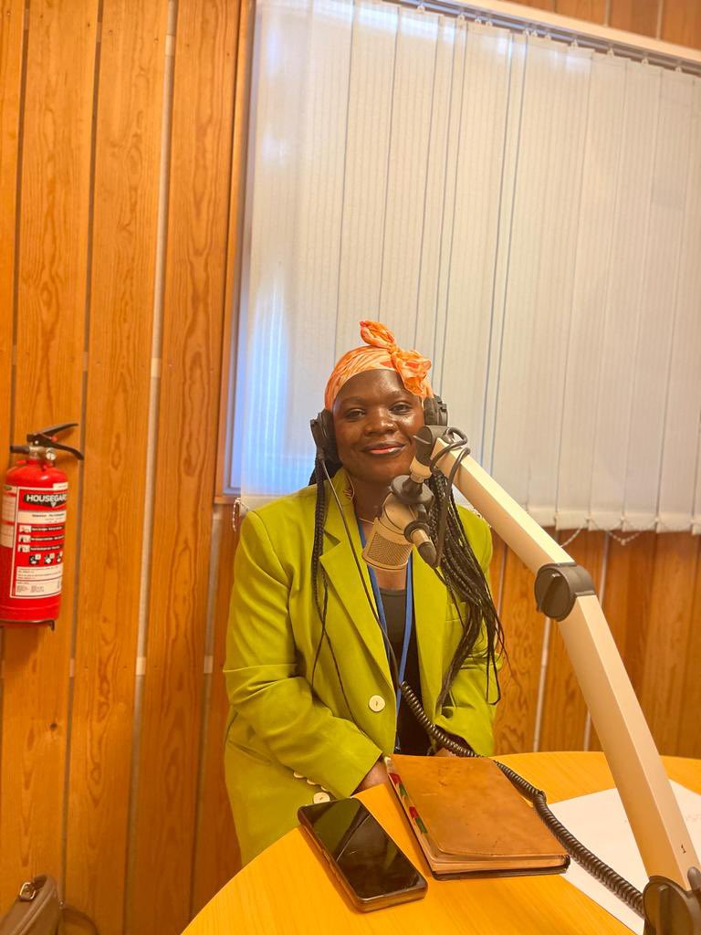 MaMaraSakit_V's tweet photo. This morning at @RadioMiraya breakfast show sharing highlights from our First Young South Sudanese Feminists Conference that happened last week under the theme: "Reclaiming My Voice, Amplifying Echoes of Our Resistance And Building A South Sudan That Works For Us" #MaMaraSakit https://t.co/qkhEm0XtXU